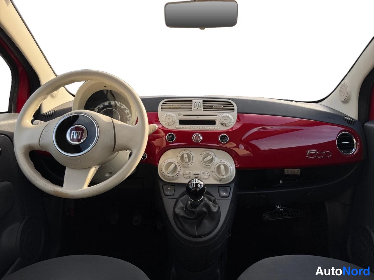 Punainen Fiat 500 2012, ohjaamo, kuva 11