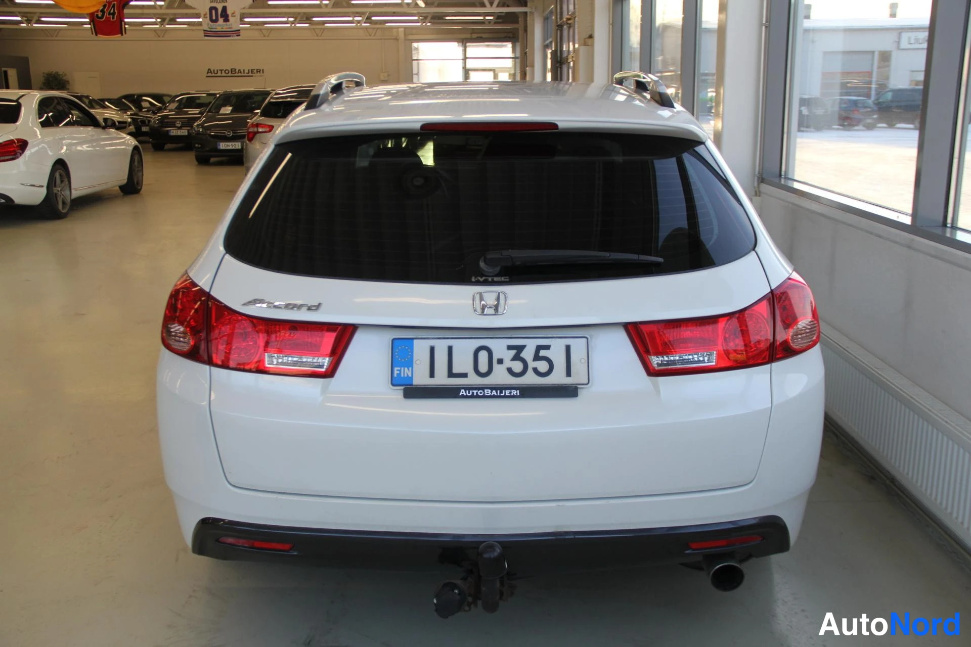 White Honda Accord Tourer 2015, rear, photo 7