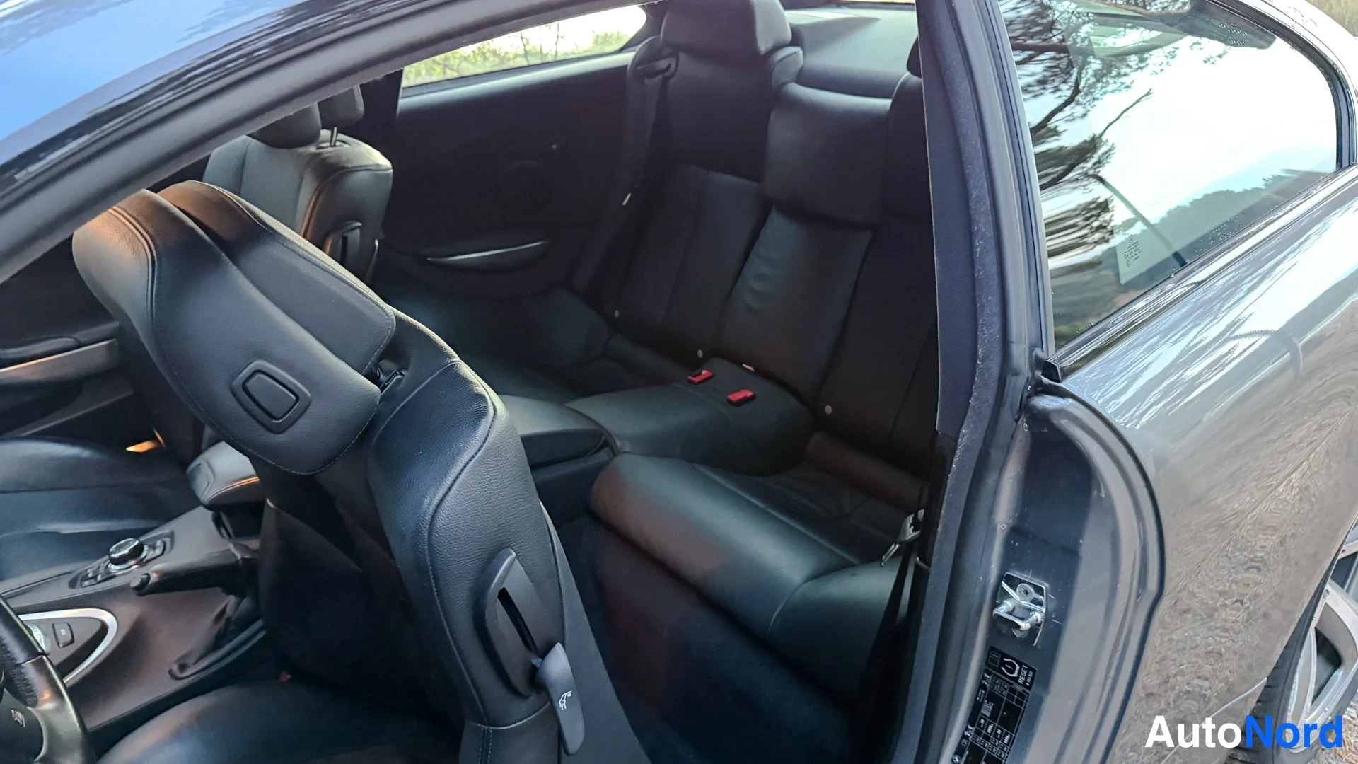 Hopea BMW 650i 2009, takaistuimet, kuva 19