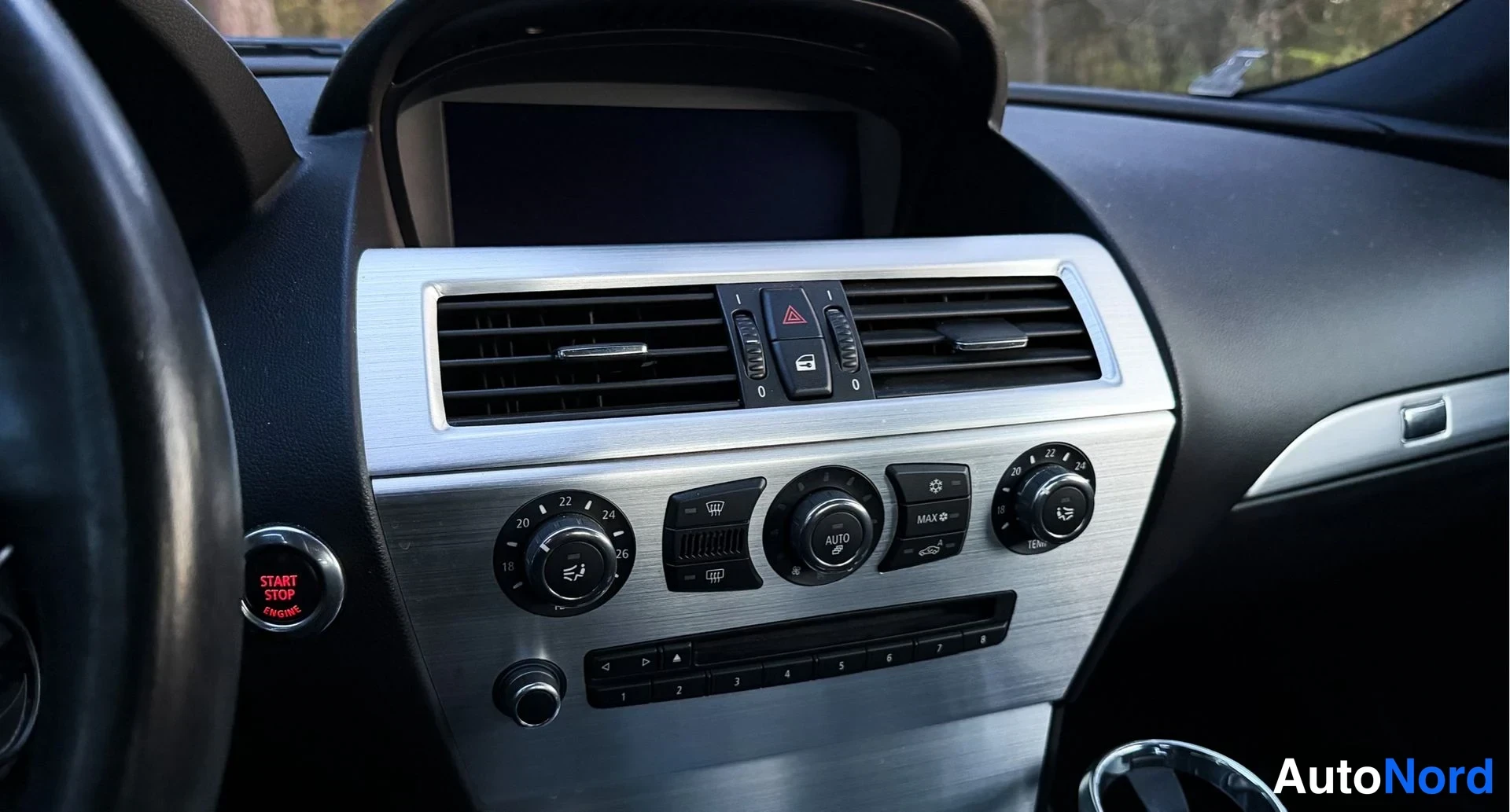 Hopea BMW 650i 2009, ohjaamo, kuva 16