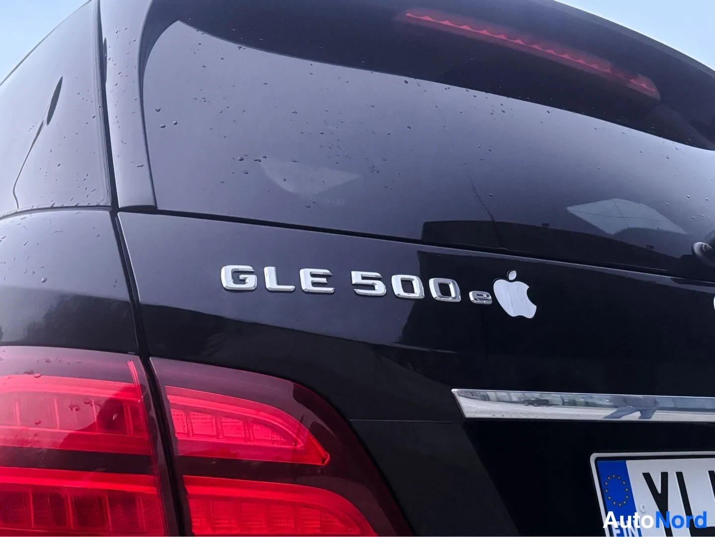 Musta Mercedes-Benz GLE 500 e 4MATIC 2016, yksityiskohta, kuva 20
