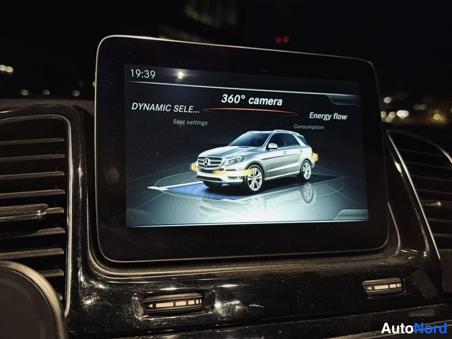 Musta Mercedes-Benz GLE 500 e 4MATIC 2016, yksityiskohta, kuva 31