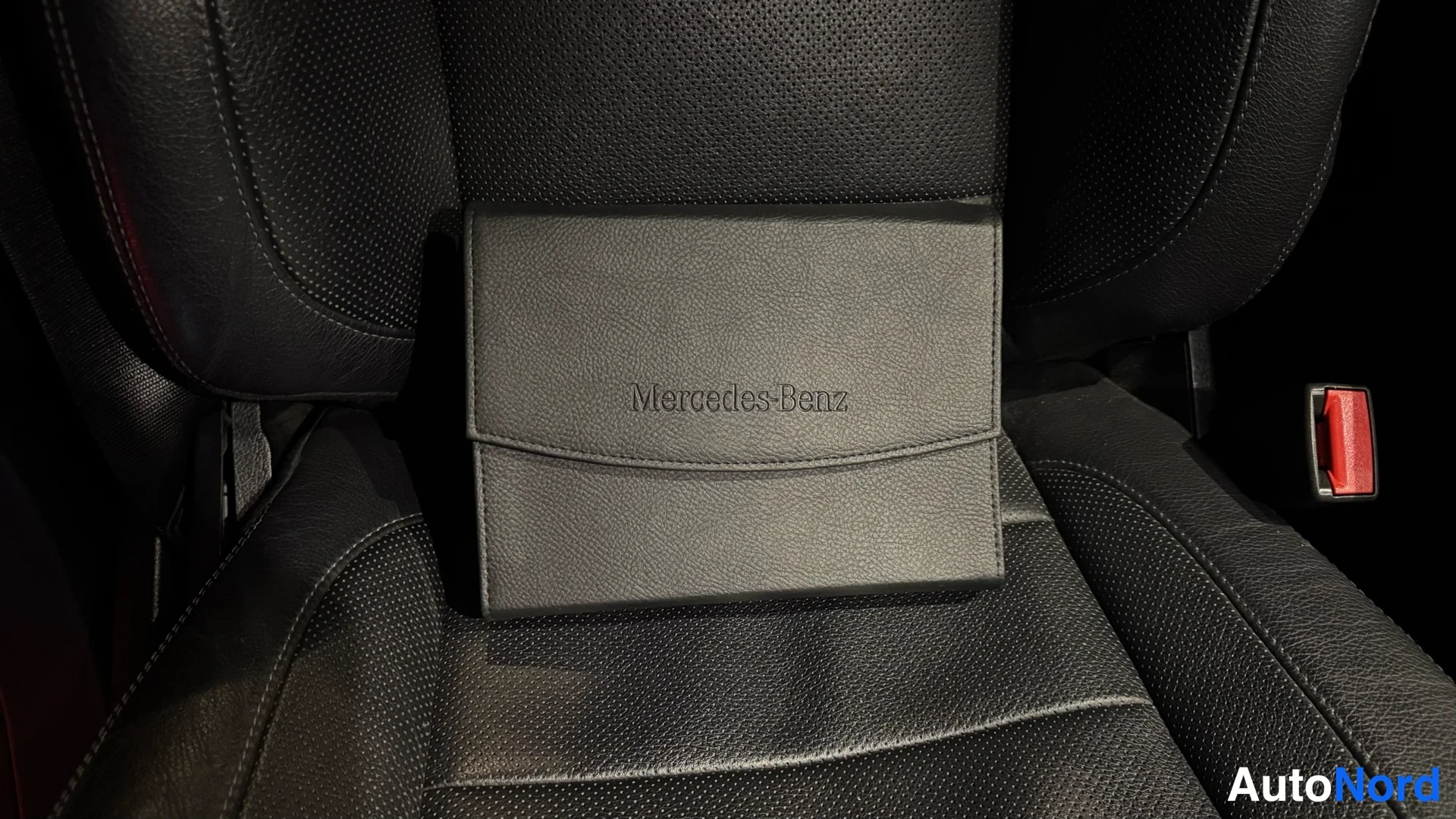 Musta Mercedes-Benz GLE 500 e 4MATIC 2016, etuistuimet, kuva 15
