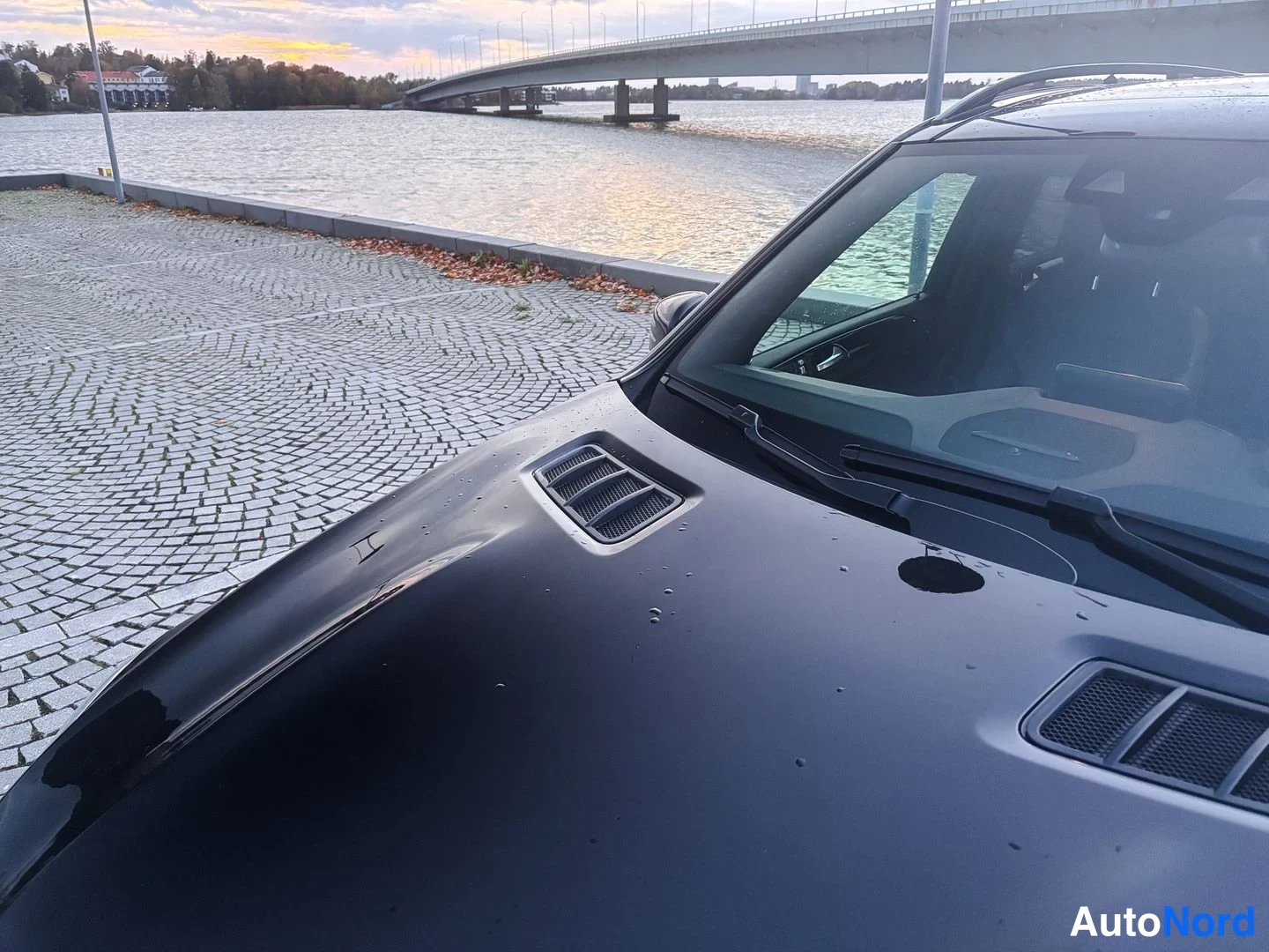 Musta Mercedes-Benz GLE 500 e 4MATIC 2016, yksityiskohta, kuva 18