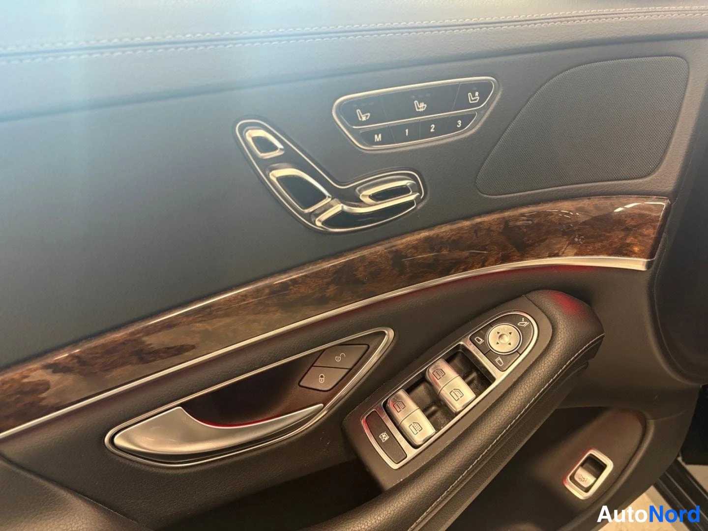 Musta Mercedes-Benz S 350 BlueTEC 2014, yksityiskohta, kuva 15
