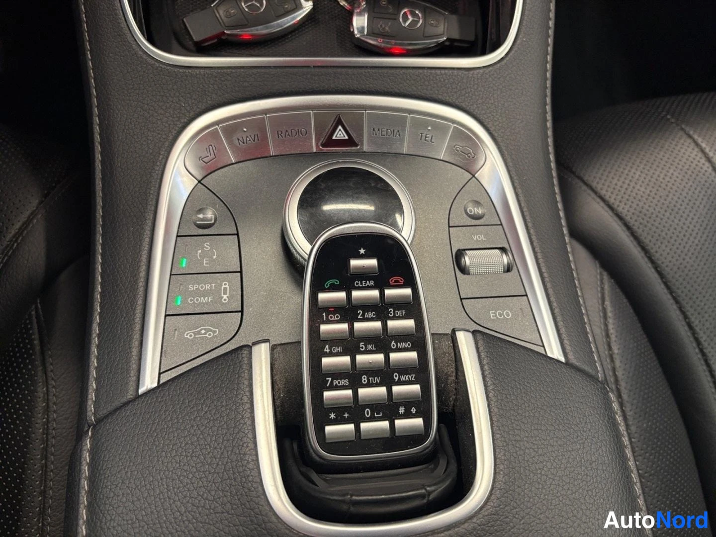 Musta Mercedes-Benz S 350 BlueTEC 2014, yksityiskohta, kuva 21