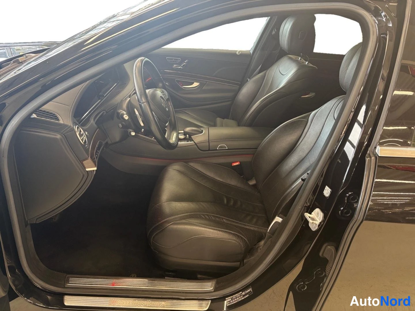 Musta Mercedes-Benz S 350 BlueTEC 2014, etuistuimet, kuva 12