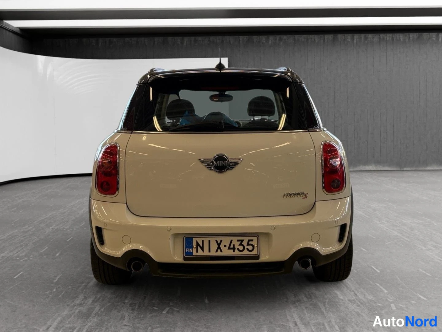 Vit Mini Countryman 2012, bakifrån, bild 6