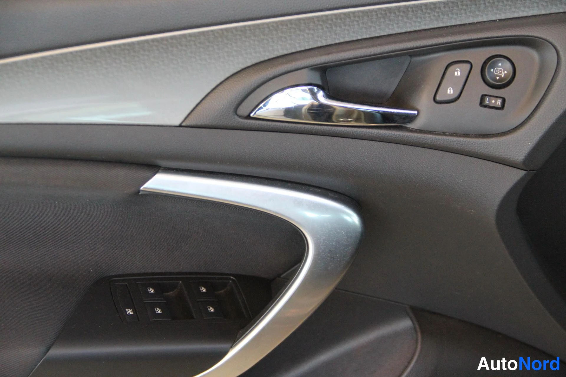 Grön Opel Insignia 2014, detalj, bild 14