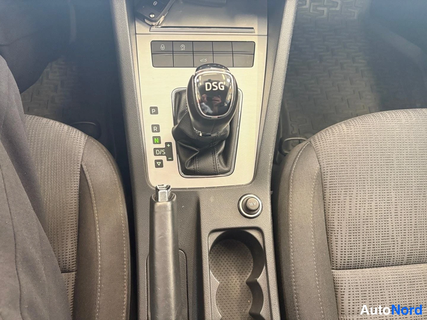 Vit Skoda Octavia 2014, detalj, bild 15