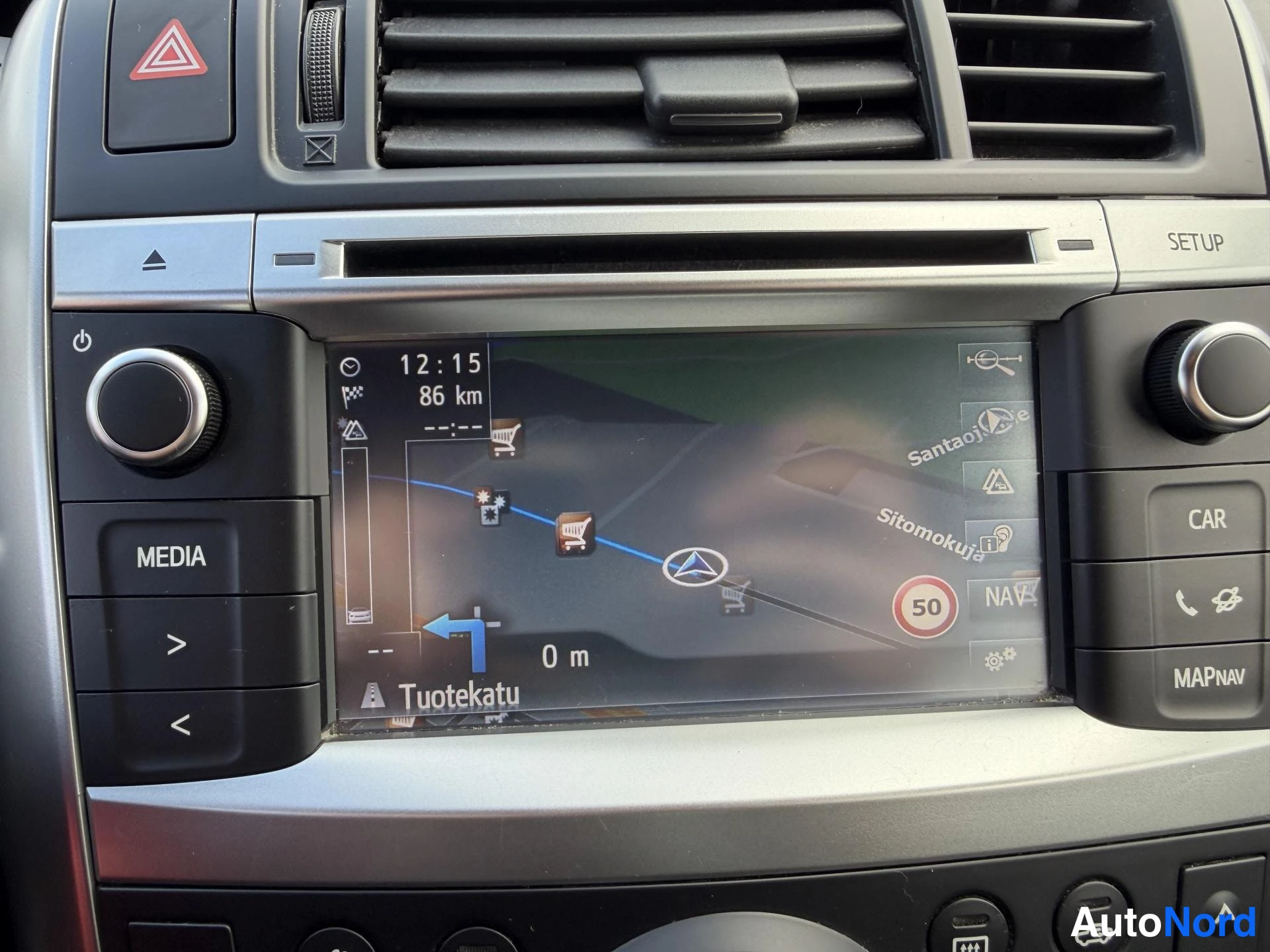 Ruskea Toyota Verso 2015, yksityiskohta, kuva 18