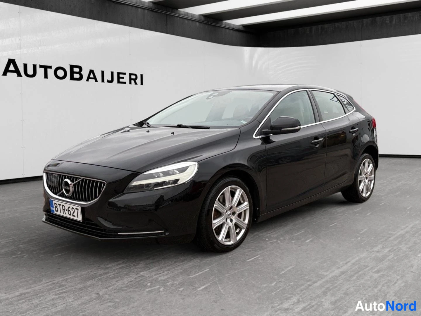 Volvo V40 D2 Business Inscription 2017