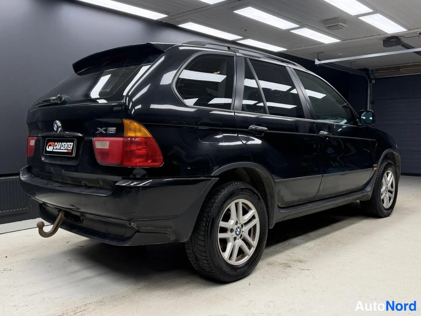 Musta BMW X5 xDrive30d 2005, takaviisto, kuva 5