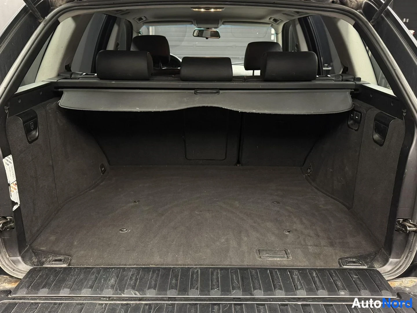 Musta BMW X5 xDrive30d 2005, tavaratila, kuva 14