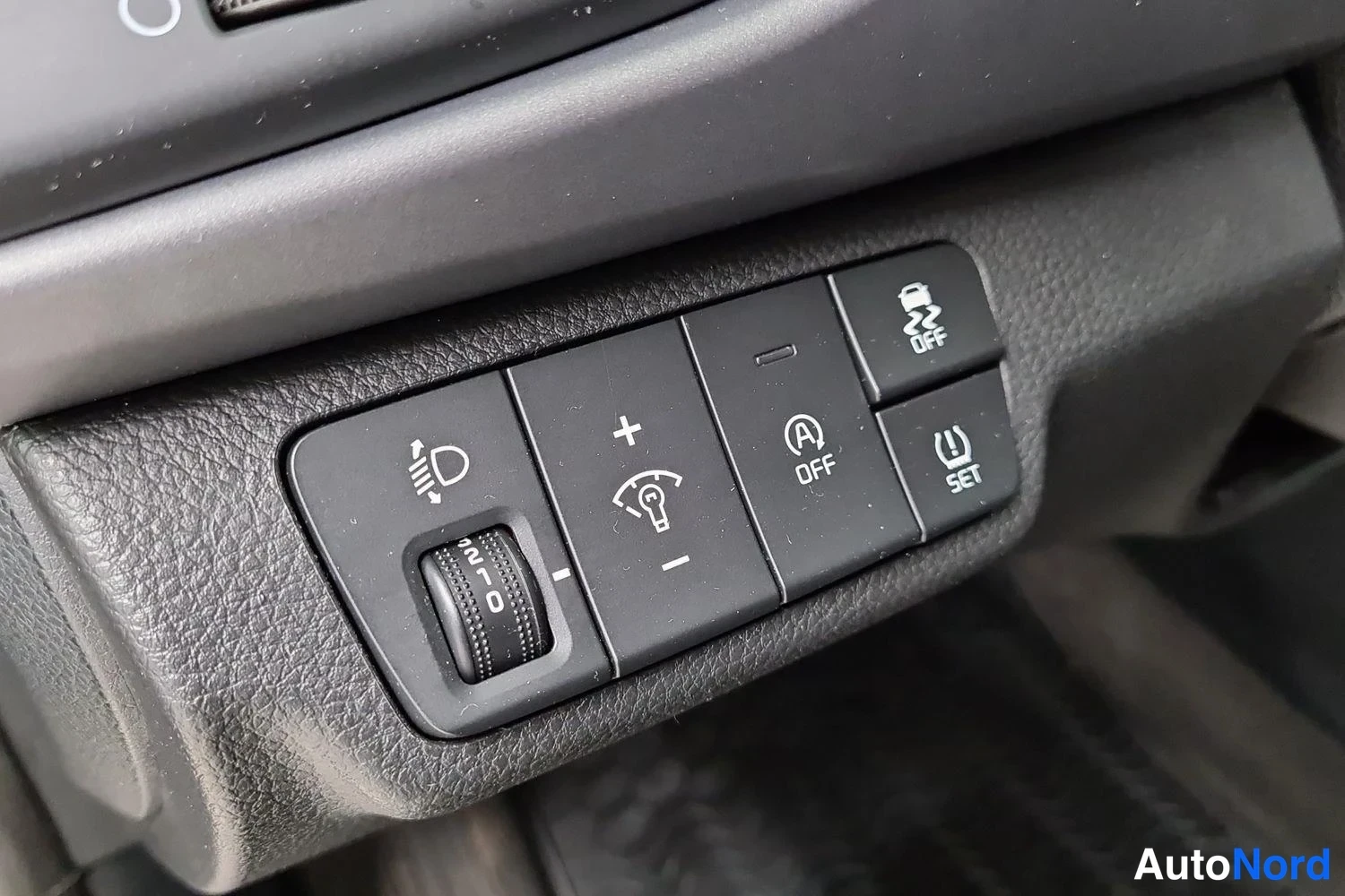 Musta Kia Rio 2021, yksityiskohta, kuva 15