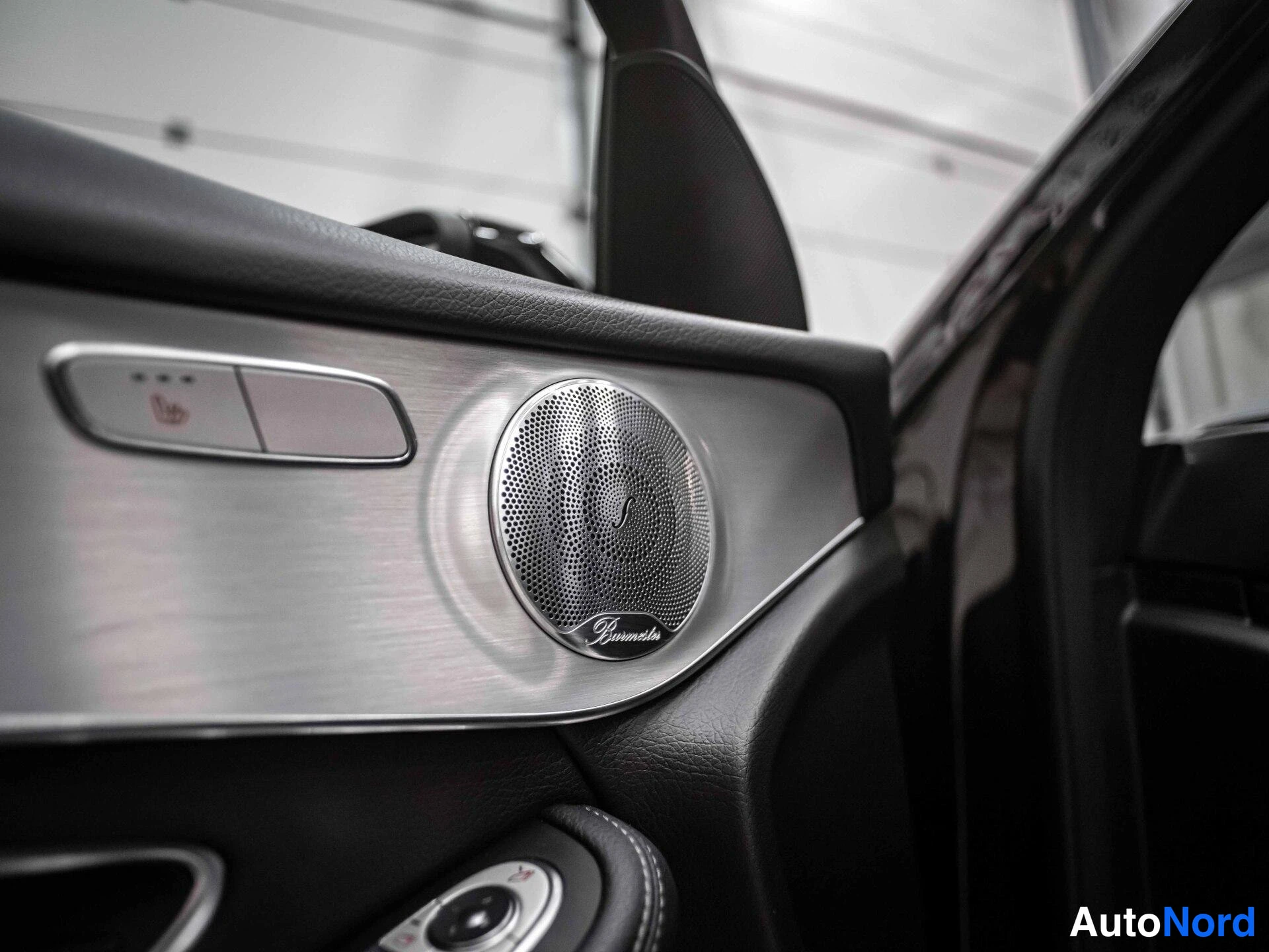 Musta Mercedes-Benz GLC 250 4MATIC 2017, yksityiskohta, kuva 16