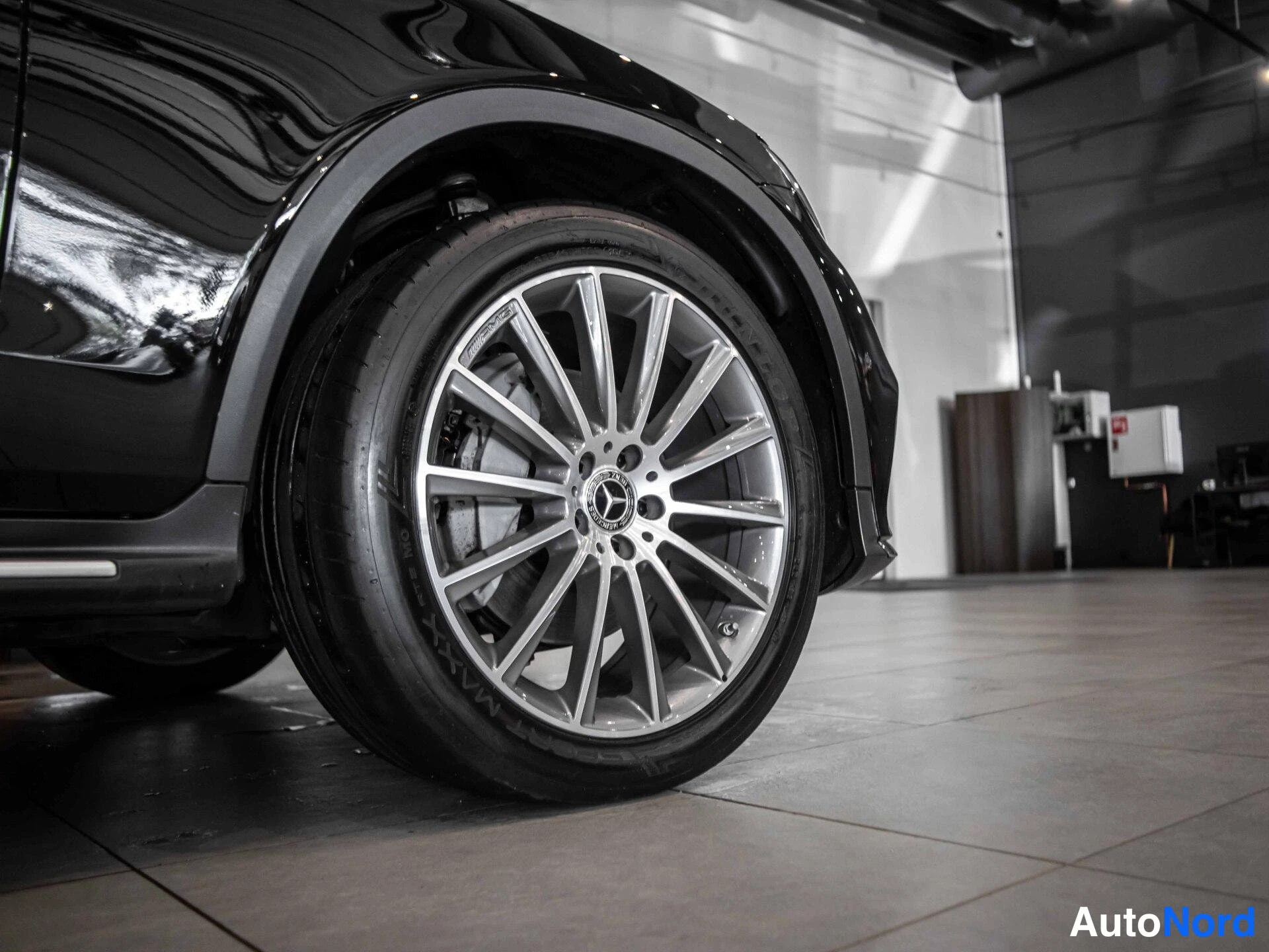 Musta Mercedes-Benz GLC 250 4MATIC 2017, yksityiskohta, kuva 15