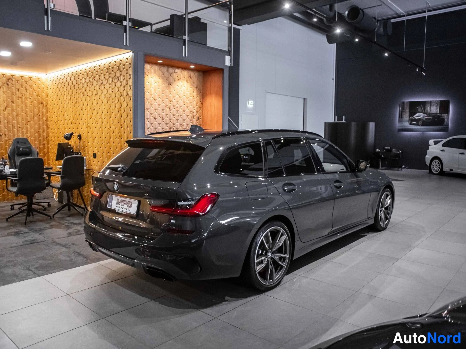 Harmaa BMW M340d xDrive 2020, takaviisto, kuva 6