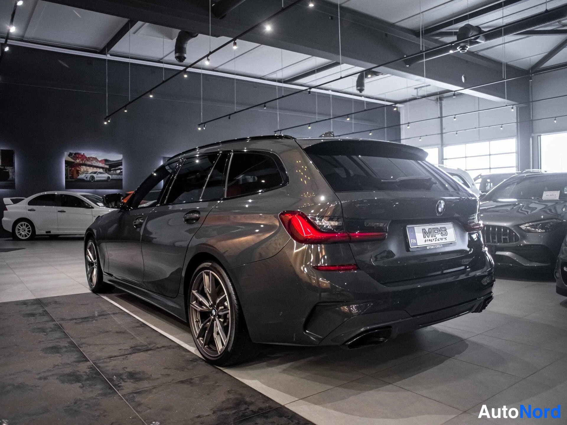 Harmaa BMW M340d xDrive 2020, takaviisto, kuva 7