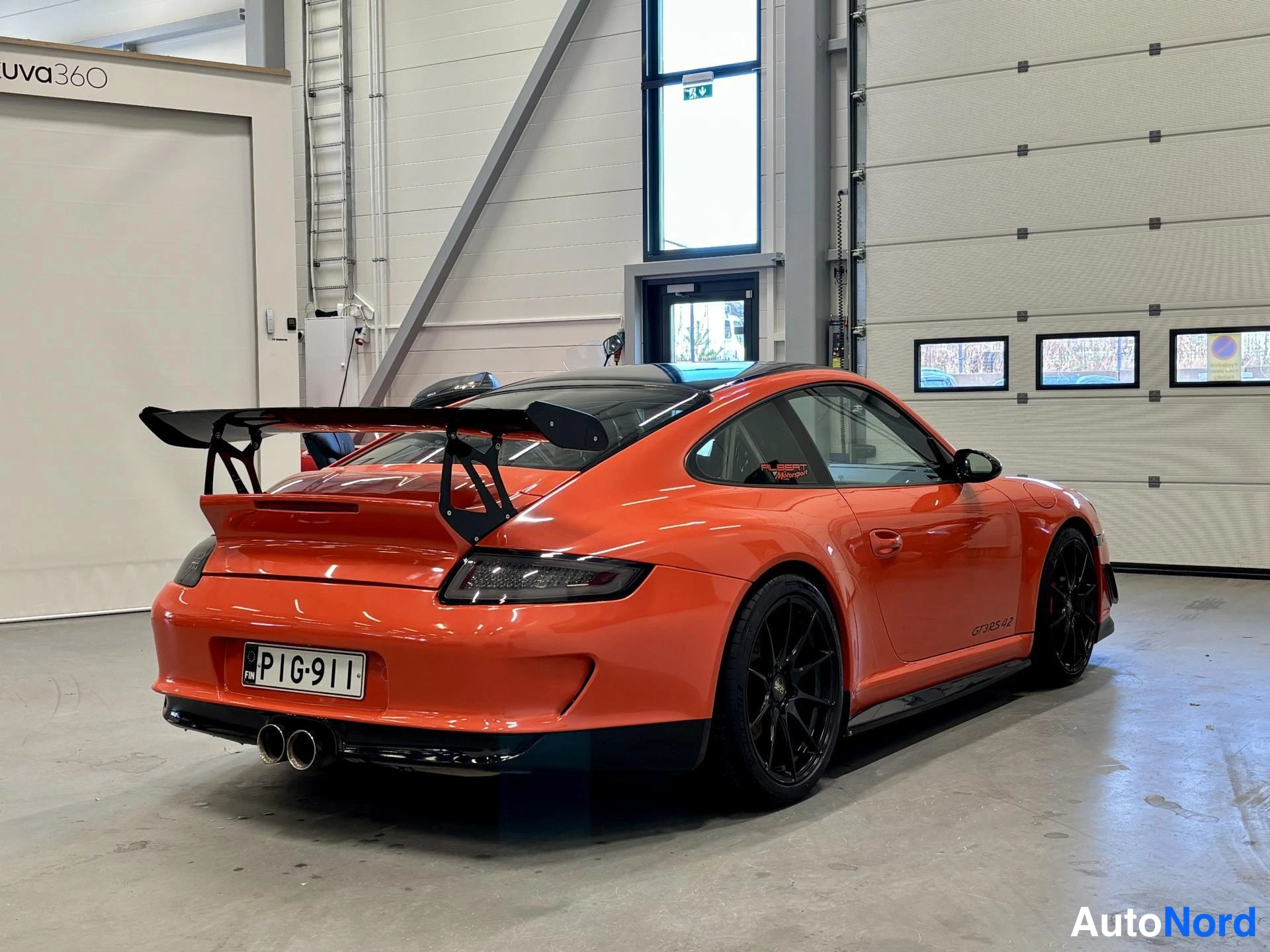Oranssi Porsche 911 2005, takaviisto, kuva 10