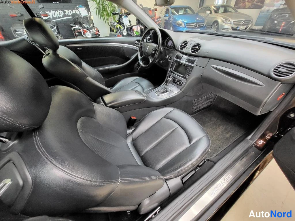 Black Mercedes-Benz CLK 270 CDI 2005, front seats, photo 13