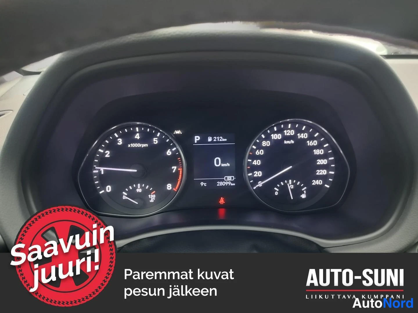 Punainen Hyundai i30 2021, yksityiskohta, kuva 10