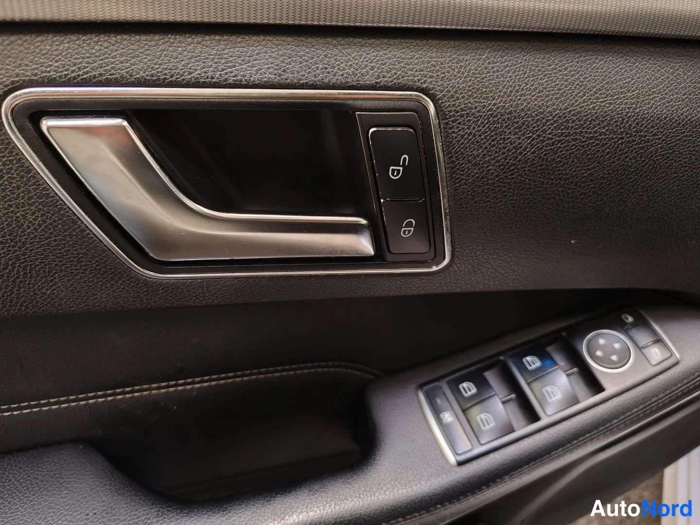 Vit Mercedes-Benz E 220 BlueTEC 2015, detalj, bild 14