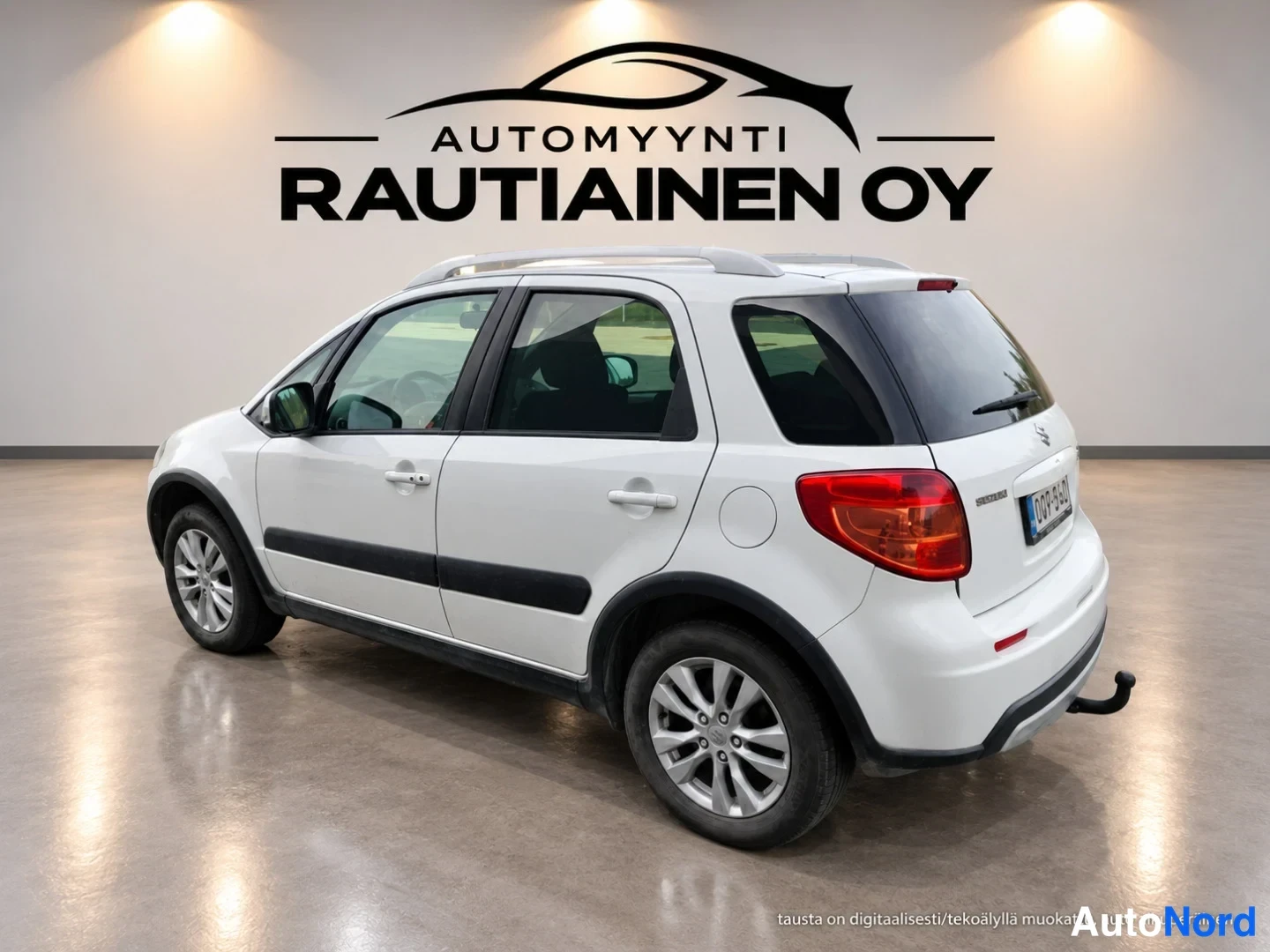 Vit Suzuki SX4 2014, snett bakifrån, bild 4