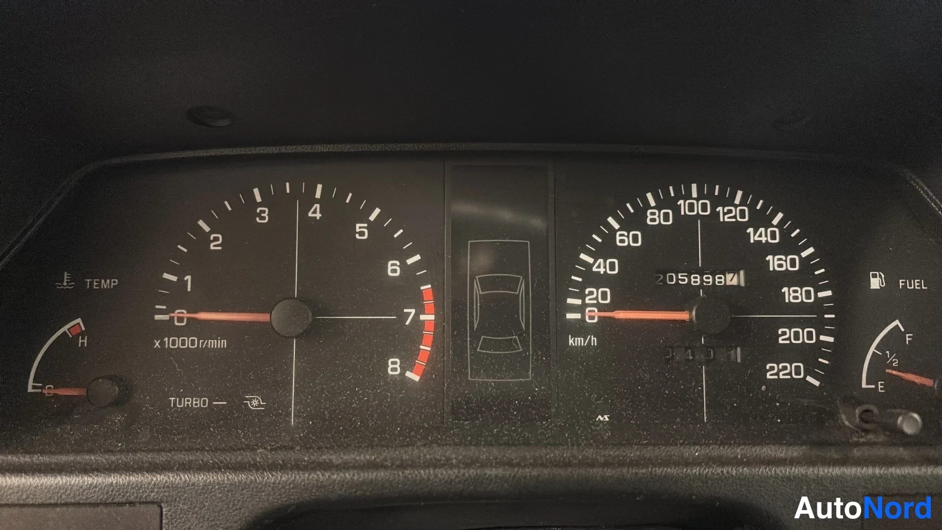 Röd Subaru Leone 1988, detalj, bild 14