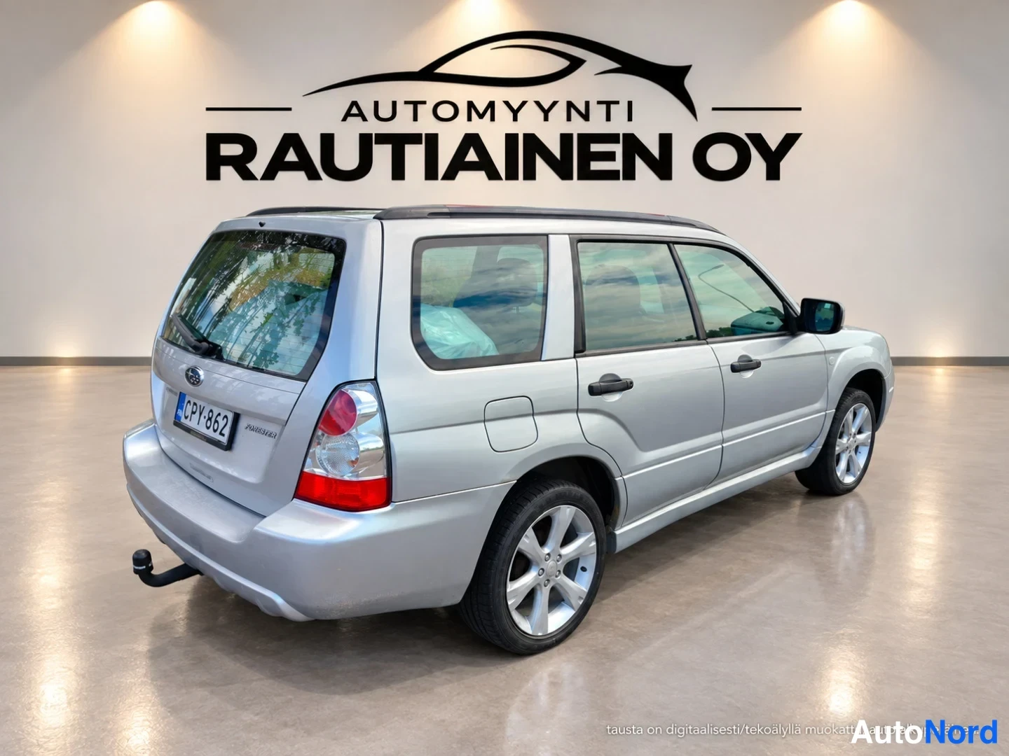 Silver Subaru Forester 2007, snett bakifrån, bild 4
