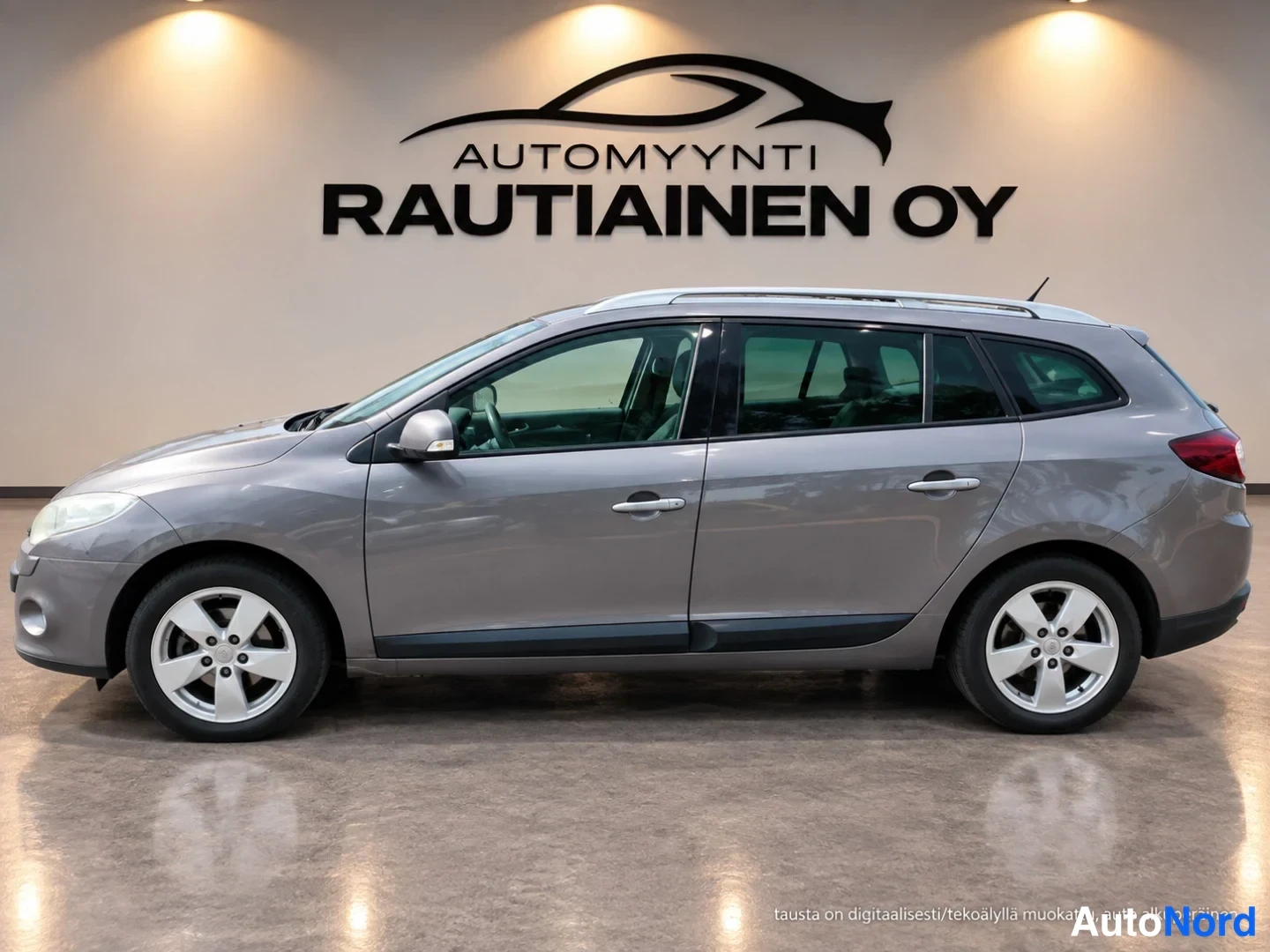 Grå Renault Megane 2011, från sidan, bild 3