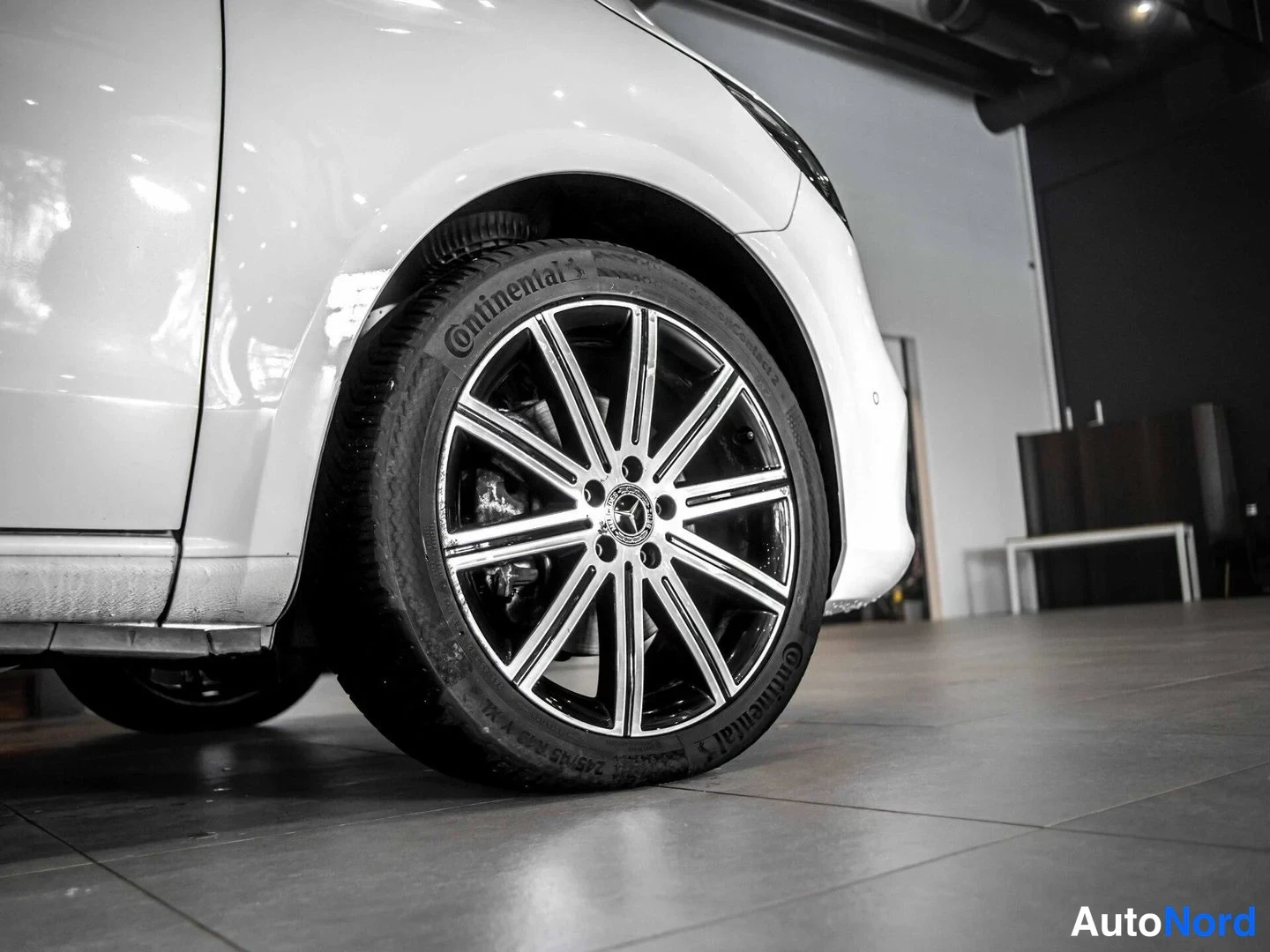 Valkoinen Mercedes-Benz V 250 d 2019, yksityiskohta, kuva 18