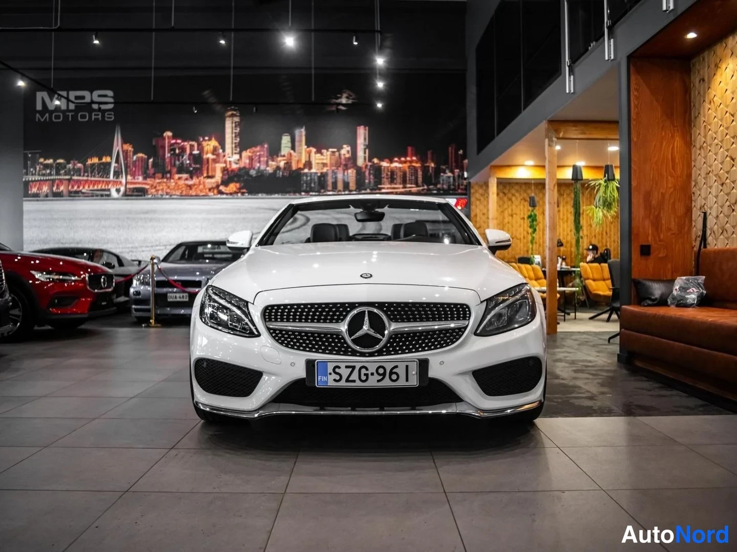 Valkoinen Mercedes-Benz C 180 2017, edestä, kuva 5