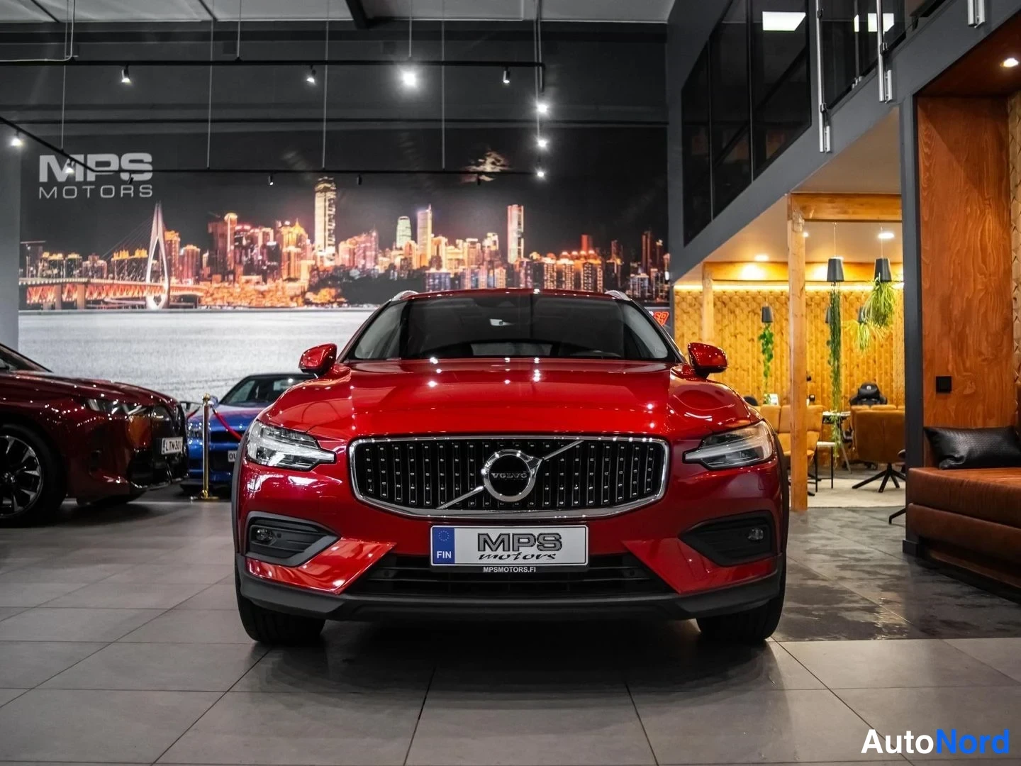 Punainen Volvo V60 Cross Country 2020, edestä, kuva 5