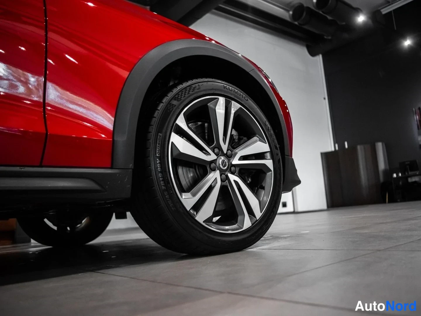 Punainen Volvo V60 Cross Country 2020, yksityiskohta, kuva 16
