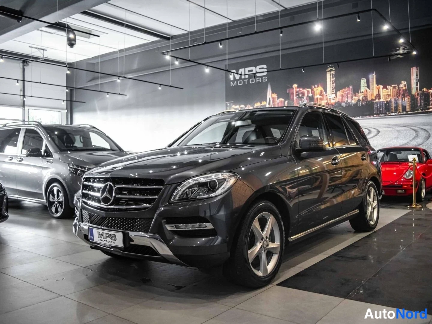 Mercedes-Benz ML 350 BlueTEC 4MATIC 2012