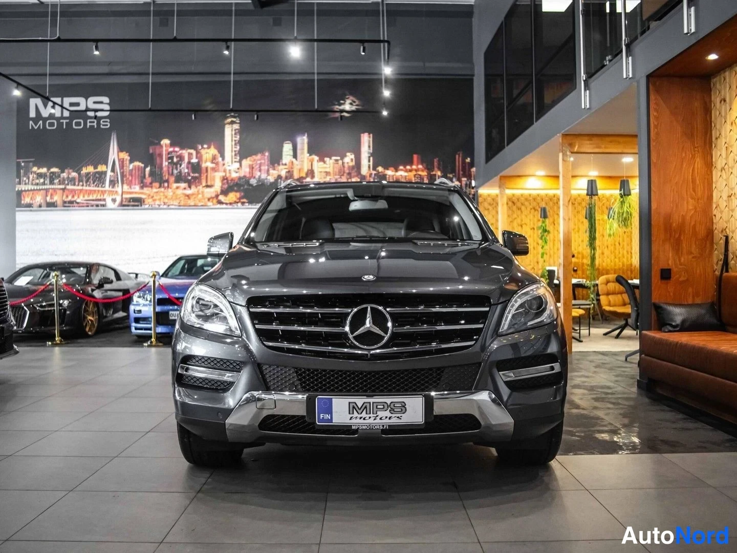 Harmaa Mercedes-Benz ML 350 BlueTEC 4MATIC 2012, edestä, kuva 5