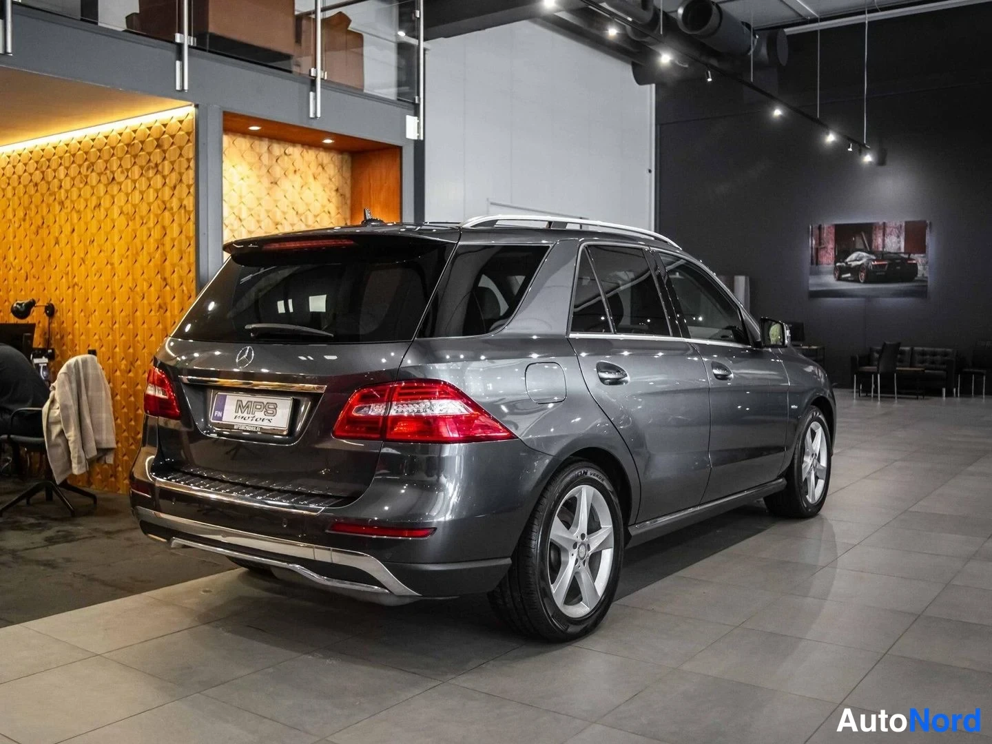 Harmaa Mercedes-Benz ML 350 BlueTEC 4MATIC 2012, takaviisto, kuva 6