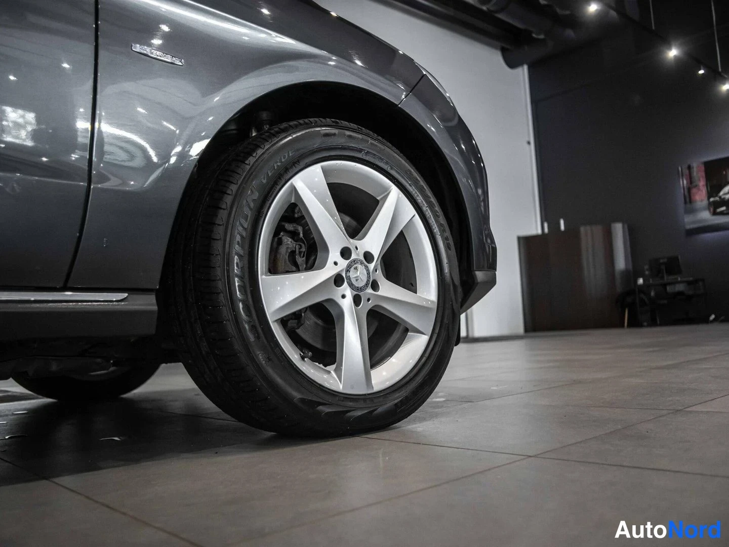 Harmaa Mercedes-Benz ML 350 BlueTEC 4MATIC 2012, yksityiskohta, kuva 16