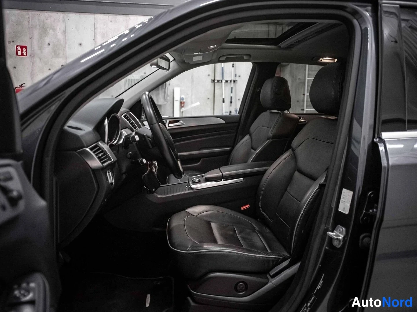 Harmaa Mercedes-Benz ML 350 BlueTEC 4MATIC 2012, etuistuimet, kuva 11