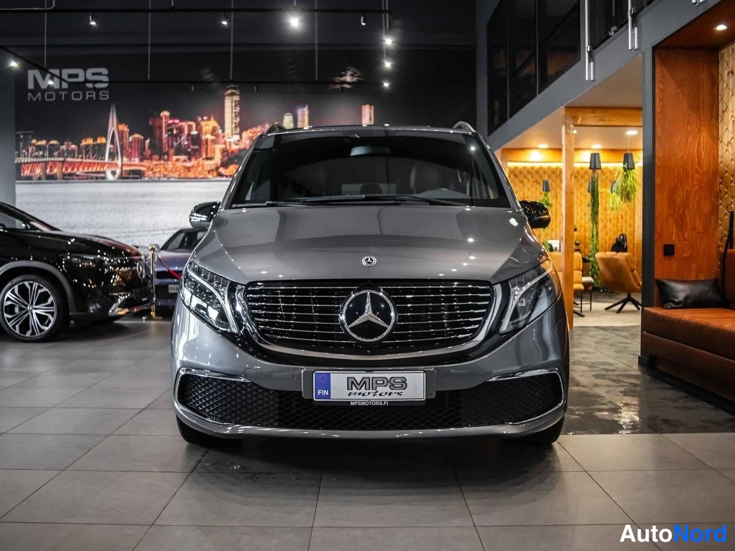 Harmaa Mercedes-Benz EQV 300 2022, edestä, kuva 5