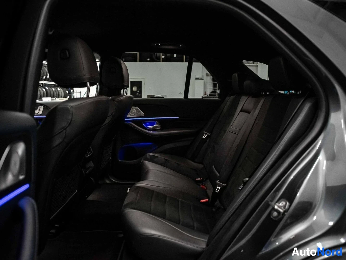 Harmaa Mercedes-Benz GLE 350 de 4MATIC 2020, takaistuimet, kuva 13