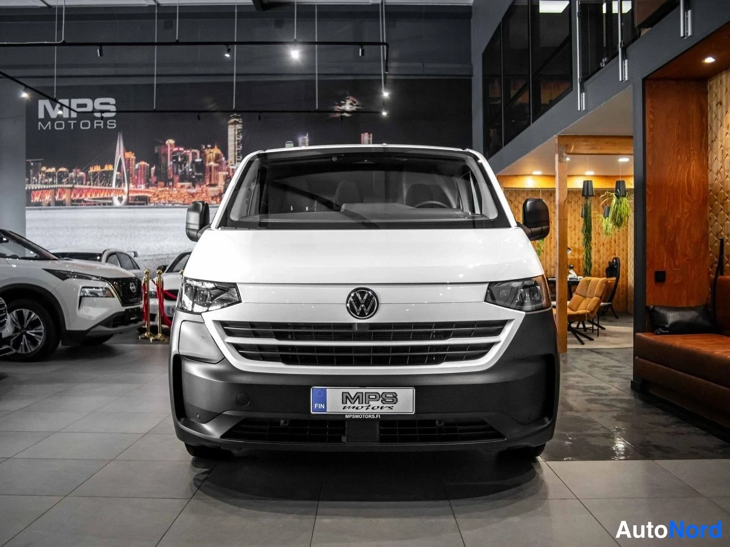 Valkoinen Volkswagen Transporter 2026, edestä, kuva 5