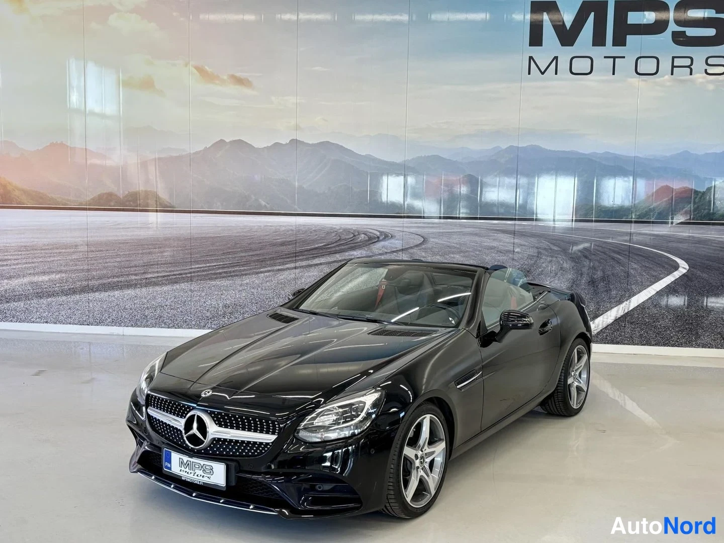 Musta Mercedes-Benz SLC 180 2017, etuviisto, keula vasemmalle, kuva 3