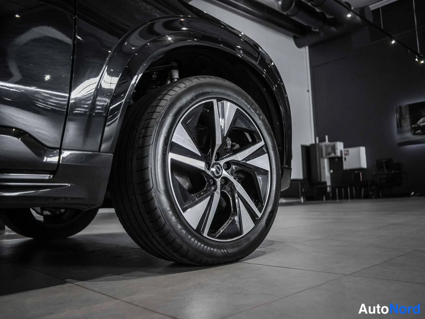 Musta Volvo XC90 2020, yksityiskohta, kuva 16