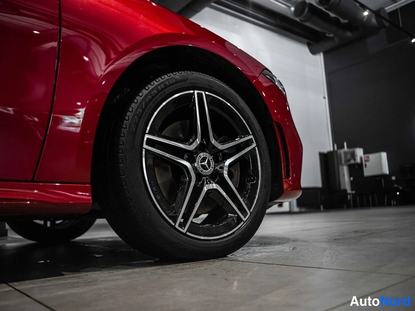 Punainen Mercedes-Benz A 250 e 2021, yksityiskohta, kuva 16
