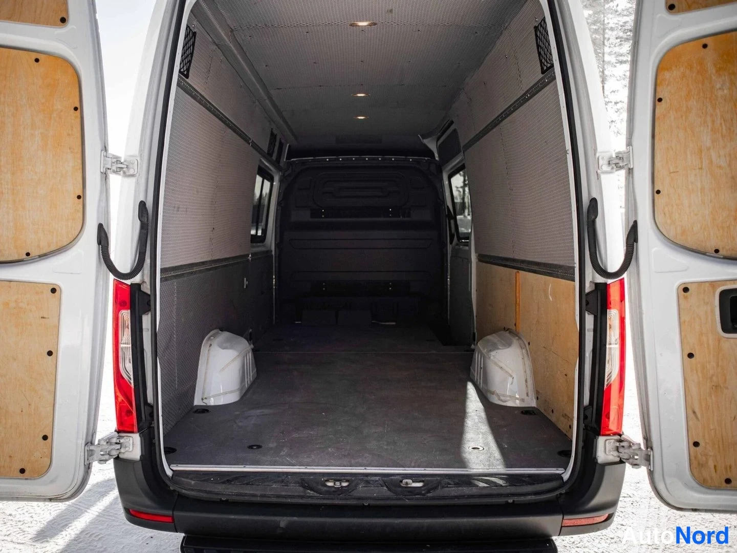 Valkoinen Mercedes-Benz Sprinter 316 CDI 2019, tavaratila, kuva 14