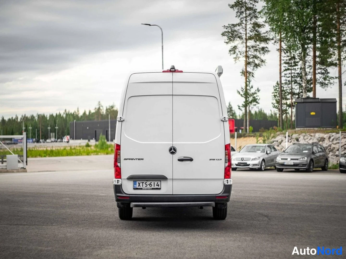 Valkoinen Mercedes-Benz Sprinter 316 CDI 2019, takaa, kuva 9