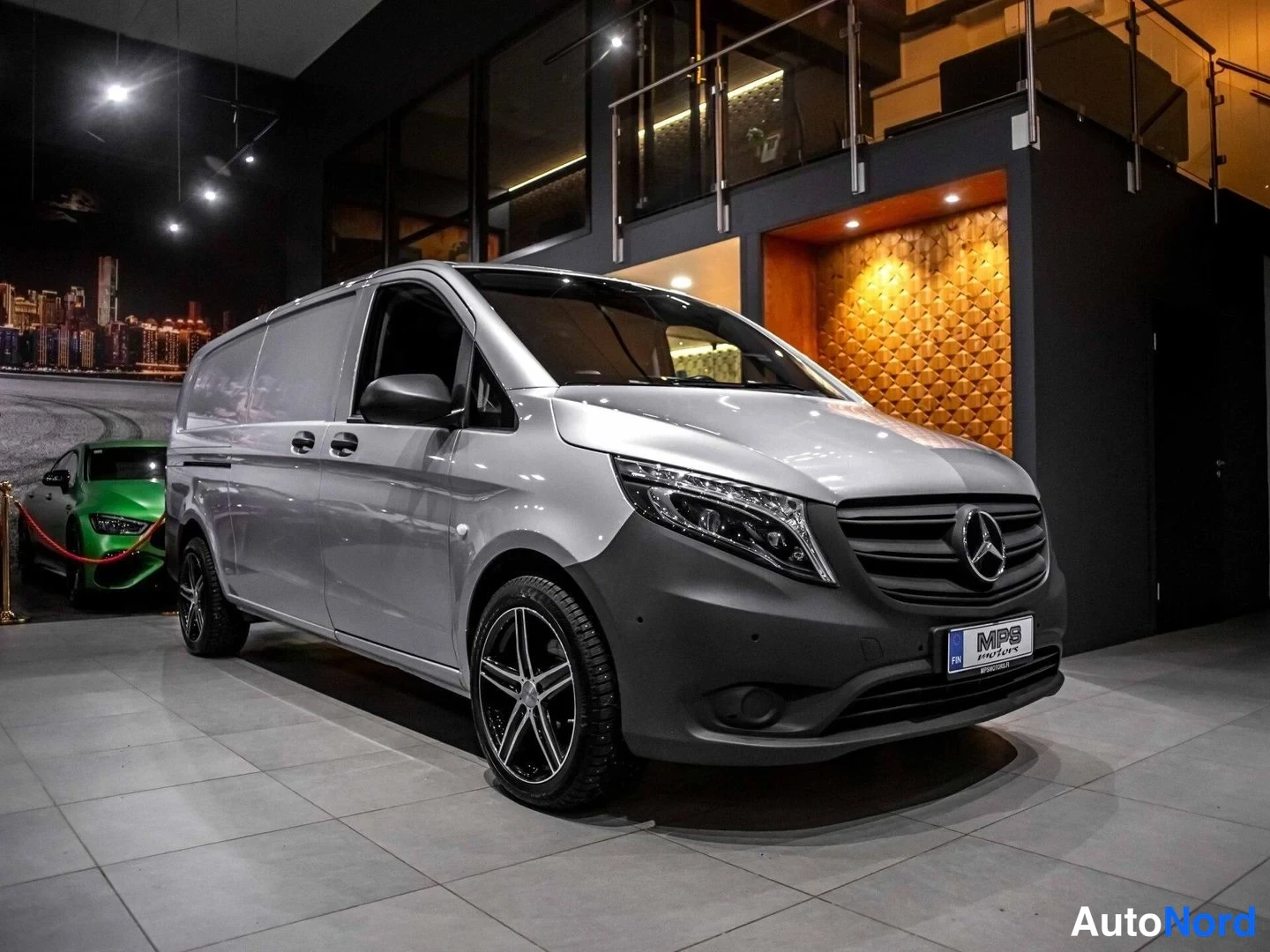 Hopea Mercedes-Benz Vito 116 CDI 2022, etuviisto, keula oikealle, kuva 2