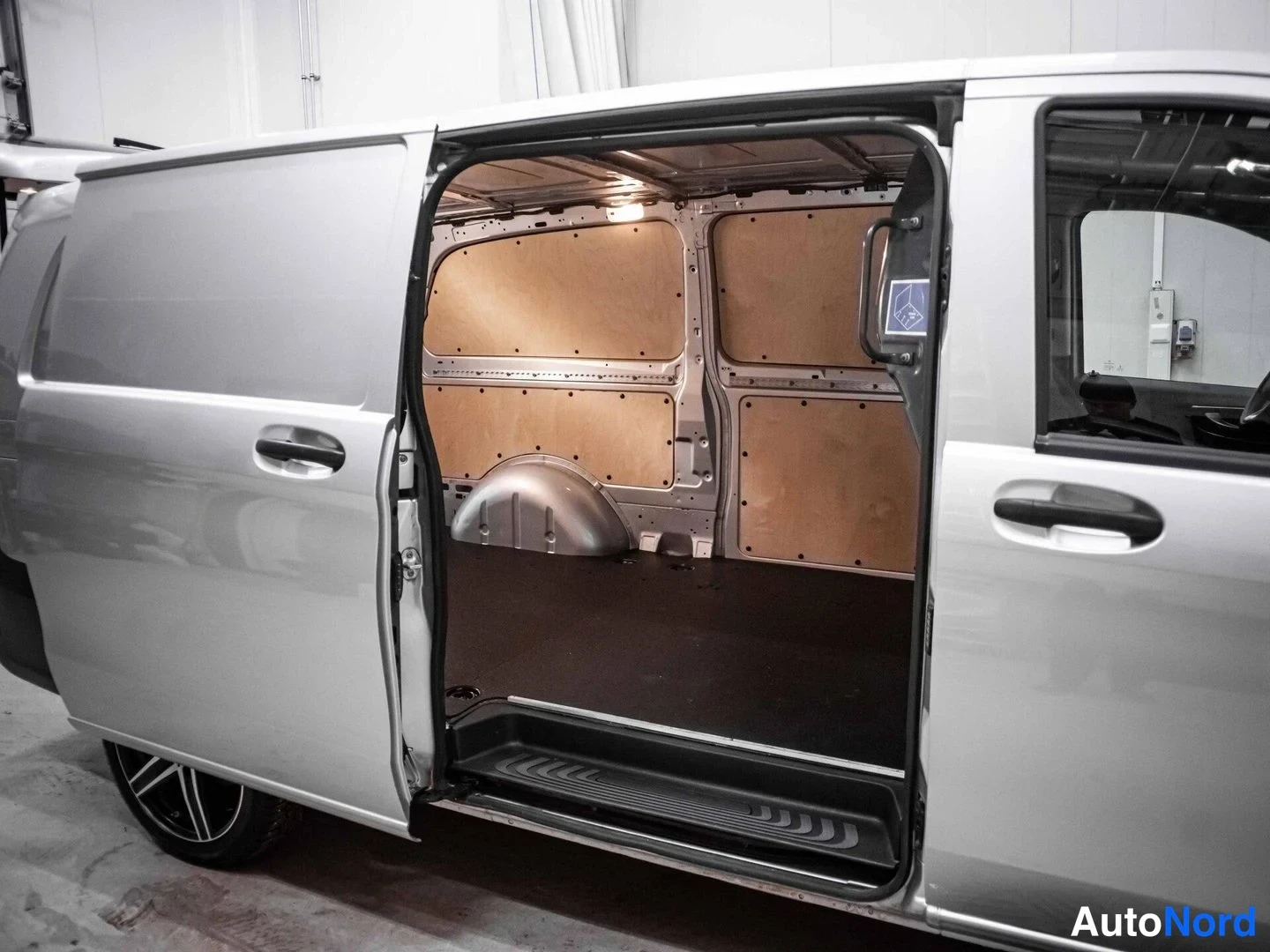 Hopea Mercedes-Benz Vito 116 CDI 2022, tavaratila, kuva 13